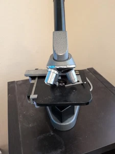 Leitz Wetzlar Microscope ( Light Up) - Picture 1 of 6