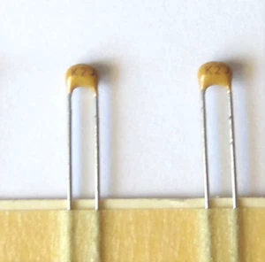 2 pcs 15pF, 200V, ±5% Multilayer Ceramic Caps C0G, NP0 Radial... 8B1C - Picture 1 of 1