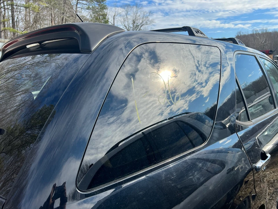 Cuarto de cristal trasero lado pasajero derecho acura mdx 2001-2006 tintado Foto 1 de 1