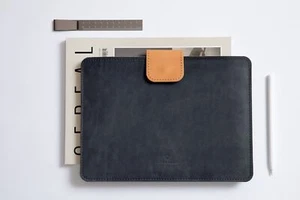 Funda de cuero para MacBook Air 13 M2 M1 Pro 13" con fieltro de lana merino - Imagen 1 de 13
