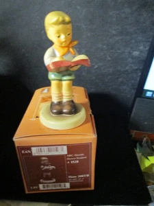 Hummel Goebel Figurine Honor Student 2087/B TMK 8 NIB Made in Germany L488 LK - Picture 1 of 4