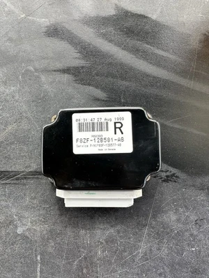 Ford Mustang 1996-2004 módulo de relé de control constante "R" CCRM F8ZF-12B581-AB OEM Foto 1 de 3
