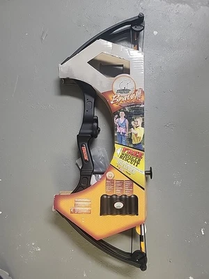 Bear Archery Brave 3 Right Hand Bow Set - Image 1 of 4