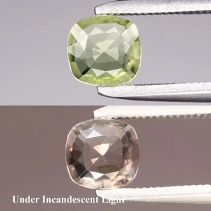 💎 0.54ct 5.3x5mm VS Cushion Natural Color Change Diaspore - Turkey Gemstone - Picture 1 of 6