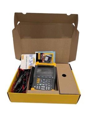 Fluke 196C 100MHz 1GS/s Digital Oscilloscope Scopemeter Multimeter - Image 1 of 4