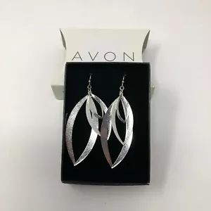 Orecchini a goccia Avon testurizzati moda argento filo traforato pendente 3" - Foto 1 di 4
