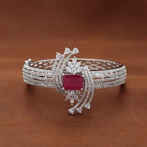 Pulsera de circonita multicolor con intrincado acabado blanco - Imagen 1 de 40