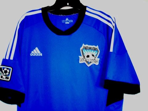 XL ADIDAS SAN JOSE EARTHQUAKES 2013 BLUE CLIMACOOL SOCCER JERSEY-LNWOT Cover