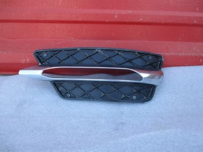 2012-2014 MERCEDES BENZ C250 C350 FRONT BUMPER GRILL INSERT MESH OEM LEFT - Image 1 of 4