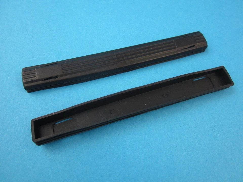 2 x Gummi Leiste Gummidichtung IBM HDD - Bild 1 von 1