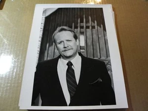 VINTAGE TV PRESS PHOTO MARTIN MULL CINEMAX - Picture 1 of 1