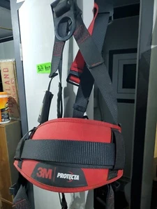 3M Protecta Comfort Construction Type Fall Arrest Med To Lg Very Good Shape - Picture 1 of 4