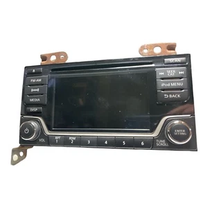 OEM 2016 Nissan Frontier Radio CD Player 28185 9BN1B AM/FM Tested Working - Picture 1 of 7