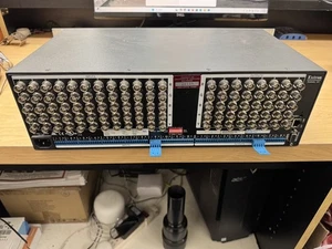 Extron CrossPoint 450 + Series  Ultra-Wideband Matrix Switcher W/ BNC NO wires - Picture 1 of 2