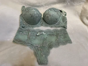 Victoria’s Secret Dream Angels Lined Demi Floral Lace Bra 32B and Thong XS Set - Picture 1 of 9
