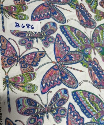 Tela de edredón de algodón blanco Contempo’s Blooming Denium Butterflies media yarda Foto 1 de 2