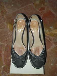 Scarpe donna decoltè colore tortora Usate pochissimo. altissima qualità - Foto 1 di 1