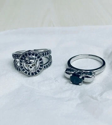 Помолвочное кольцо с одним черным ониксом в комплекте с черепом из чистого серебра - Изображение 1 из 4