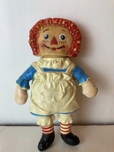 Bambola vintage in plastica Raggedy Ann The Bobbs Merrill co 1965 - Foto 1 di 12