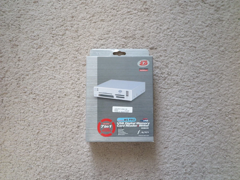 MULTI-CARD READER USB DIGITAL MEMORY CARD READER 7 IN 1 - Image 1 of 4