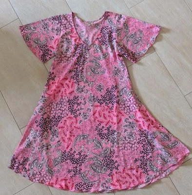  Schwingendes Sommerkleid von Coline Gr.L  Pink gemustert 2 Eingrifftaschen Leic - Bild 1 von 4