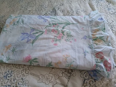 Vintage Fieldcrest Percale Floral Flat Sheet King Size Ruffle Lace Trim - Image 1 of 4