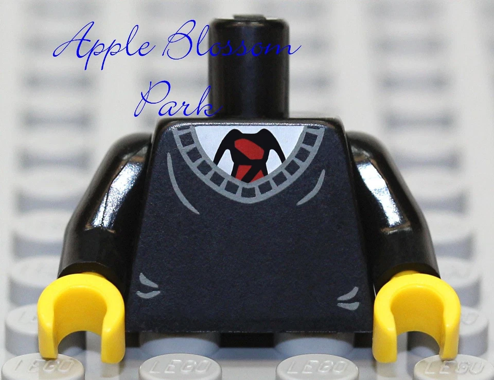 NUEVO Lego Niño Minifigura TORSO NEGRO con Suéter Cuello en V y Camisa Blanca Patrón de Corbata Roja Foto 1 de 1