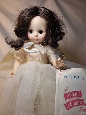 复古 Madame Alexander 娃娃 白雪公主连衣裙、Cape、鞋子和长袜 13  — 第 1/4 张图片