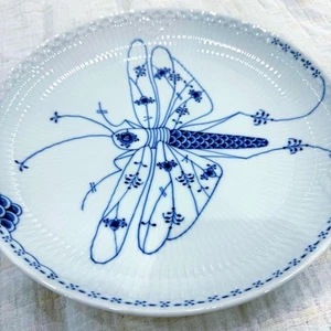 Plato de inmersión de criaturas Royal Copenhagen diseño saltamontes porcelana pintada a mano - Imagen 1 de 12