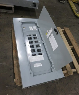 Placa de panel de interruptor GE AQU3302RCX 225A MLO 208Y/120V 3PH 4W 225 Amp ReliaGear Foto 1 de 4