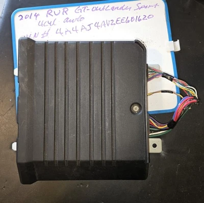 Amplificador de radio de audio Mitsubishi Outlander 2014 OEM 8701A565 Foto 1 de 4