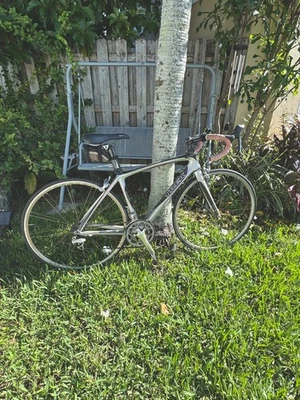Trek Madone 5.1 WSD Carbon Road Bike 50cm Ultegra Components - Image 1 of 4