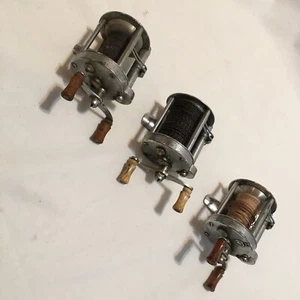 Vintage Pflueger Skilkast 1953(2) Akron 1893L Vintage Bait Casting Fishing Reels - Picture 1 of 21