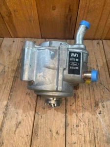 E8TZ9A486E Air Pump Motorcraft CX-1333, E8TZ-9A486-E, CX1333 - Picture 1 of 9