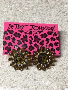 Pendientes de tachuelas redondos con estampado de leopardo Betsey Johnson nuevos con etiquetas - Imagen 1 de 1