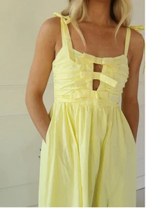 Vestido midi ASTR The Label amarillo limón nuevo con etiquetas algodón rayón con volantes talla S - Imagen 1 de 11
