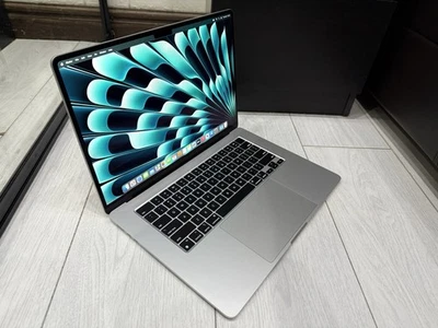 Apple MacBook Air 15.3” Retina 2023 256GB SSD 24GB Ram 8 CPU 10C GPU M2 - Silver - Image 1 of 4