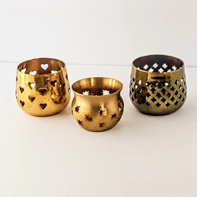 Lote de 3 Candelabros Latón Tea Lite - Estrellas Corazones y Enrejados 2.5" Alto Foto 1 de 4