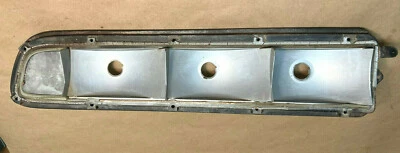 Carcasa de luz trasera Mercury Cougar LH 1970 y otros solo usada OEM DOWB- Foto 1 de 3