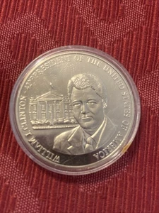 American Mint Bill Clinton The Presidents of USA Eagle Coin 2007 non circolata! - Foto 1 di 2