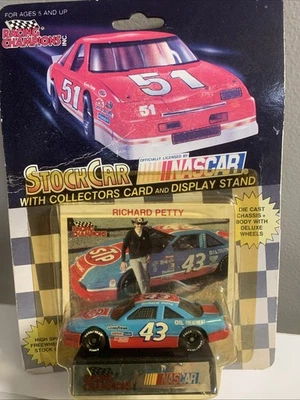 Richard Petty # 43 Racing Champions 1992 1:64 Stock Car Card Display Diecast Foto 1 de 4