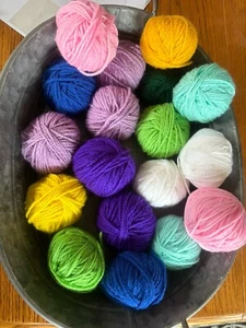 18-SCRAP YARN BALLS OF 4-PLY YARN 12 oz. Acrylic Granny Square Project New EC-2 - Picture 1 of 4