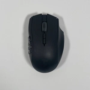 Razer Naga Chroma - Ergonomic RGB MMO Gaming Mouse- 12 Programmable Buttons - Picture 1 of 5
