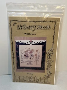 Patrón de flores silvestres Mulberry Street - Imagen 1 de 2