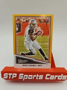 2017 Panini Classics Timeless Tributes Gold Mike Evans Card /99 #91 - Foto 1 di 4