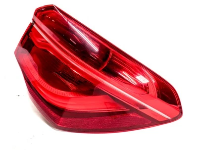 Lanterna traseira externa direita 16-19 BMW X1 (F48) (ADEQUADA PARA MODELOS com FARÓIS DE LED) - Imagem 1 de 4