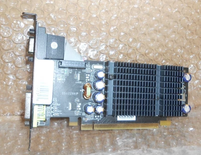 XFX GeForce 7200GS 512MB DDR2 PCI-E Graphics Card- PV-T72S-WANG - Image 1 of 4