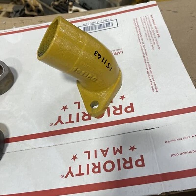 Caterpillar 1S1163 Elbow Top Radiator Neck D7E - Image 1 of 4