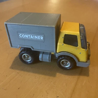 "Camión de caja contenedor ARCO PLAY WHEELS TUF AMARILLO JUGUETE DE 3,5"" de longitud" Foto 1 de 4