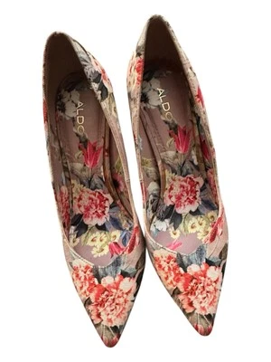 Zapatos de tacón de aguja ALDO para mujer con punta floral talla 7 audaces y estampado de flores 4” Foto 1 de 4